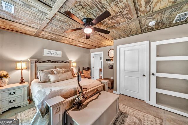 627 Johnstonville Road, Barnesville, GA 30204