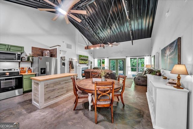 627 Johnstonville Road, Barnesville, GA 30204