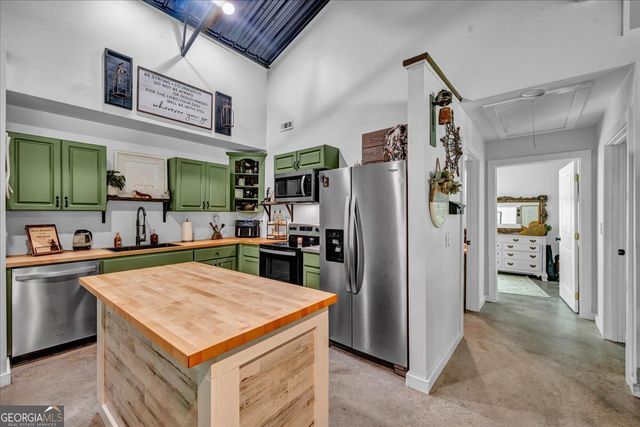 627 Johnstonville Road, Barnesville, GA 30204