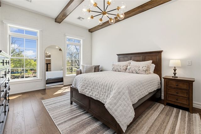 517 SE 6th Street, Bentonville, AR 72712