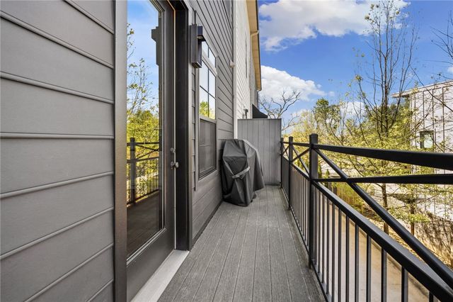 517 SE 6th Street, Bentonville, AR 72712