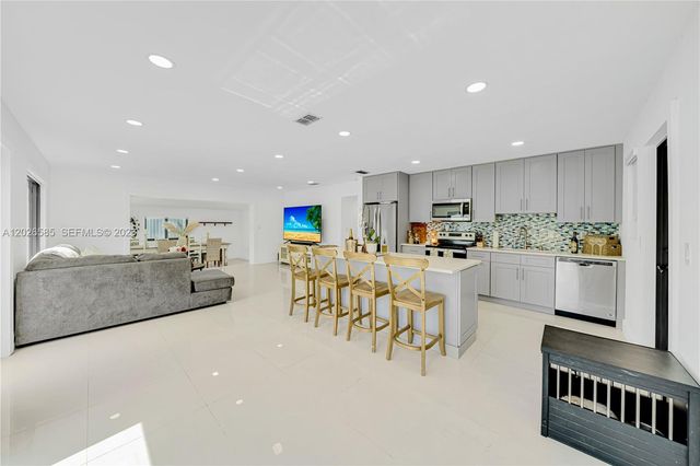9265 Martinique Drive, Cutler Bay, FL 33189