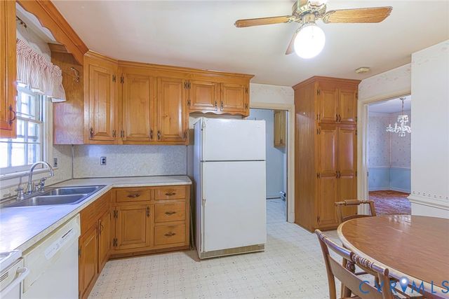 8403 Kaye Dr, Mechanicsville, VA 23116