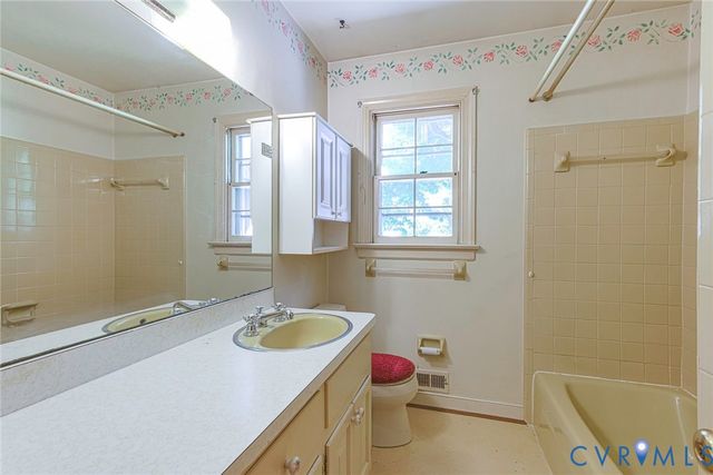 8403 Kaye Dr, Mechanicsville, VA 23116