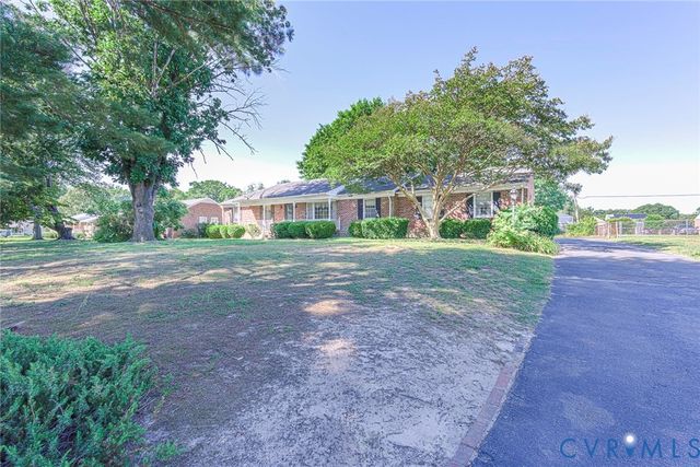 8403 Kaye Dr, Mechanicsville, VA 23116