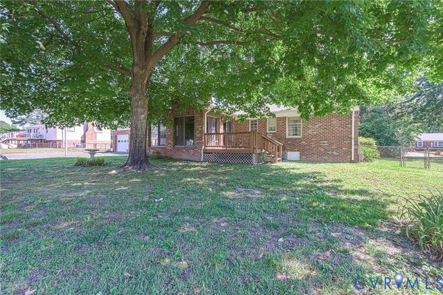 8403 Kaye Dr, Mechanicsville, VA 23116