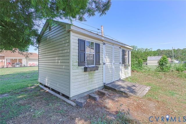 8403 Kaye Dr, Mechanicsville, VA 23116