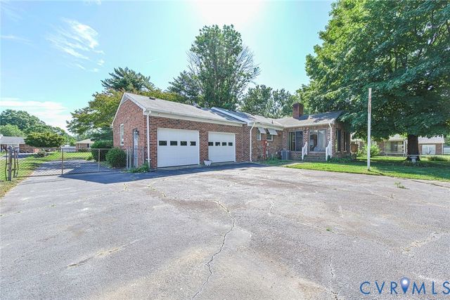 8403 Kaye Dr, Mechanicsville, VA 23116