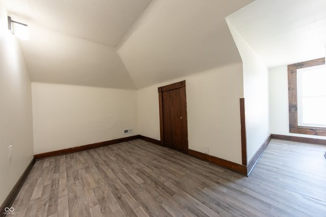1420 Chestnut Street, Columbus, IN 47201