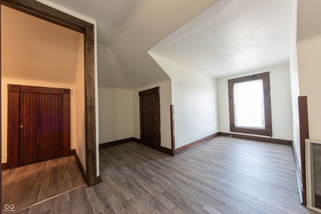1420 Chestnut Street, Columbus, IN 47201
