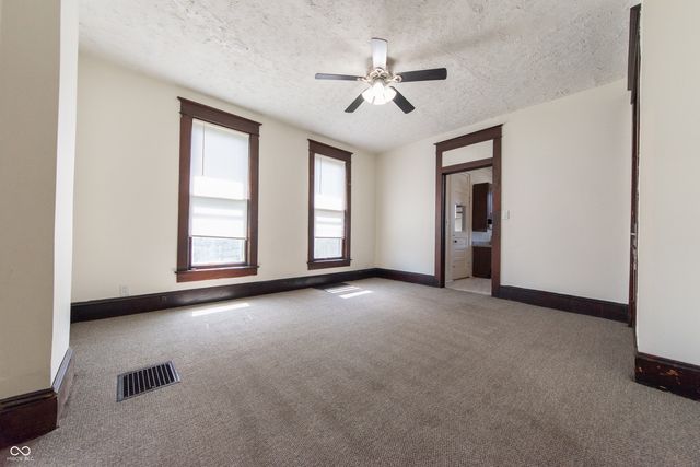 1420 Chestnut Street, Columbus, IN 47201