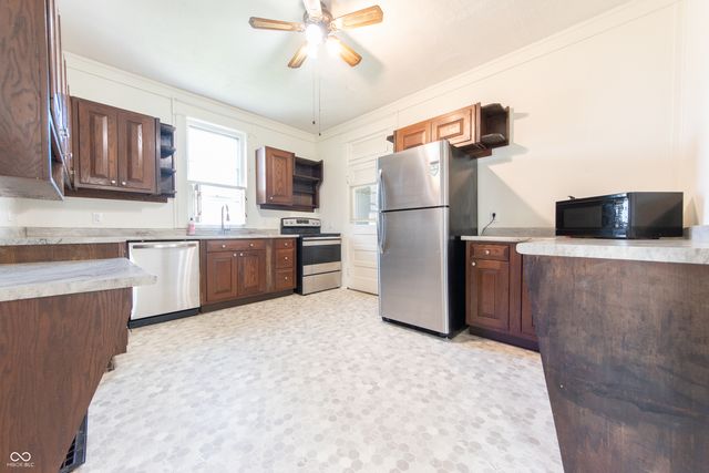 1420 Chestnut Street, Columbus, IN 47201