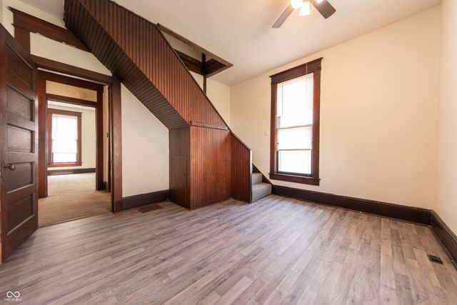 1420 Chestnut Street, Columbus, IN 47201