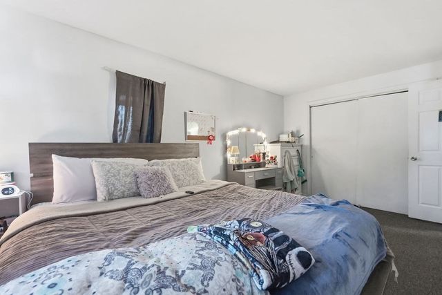 108 Barre St, Springfield, MA 01119