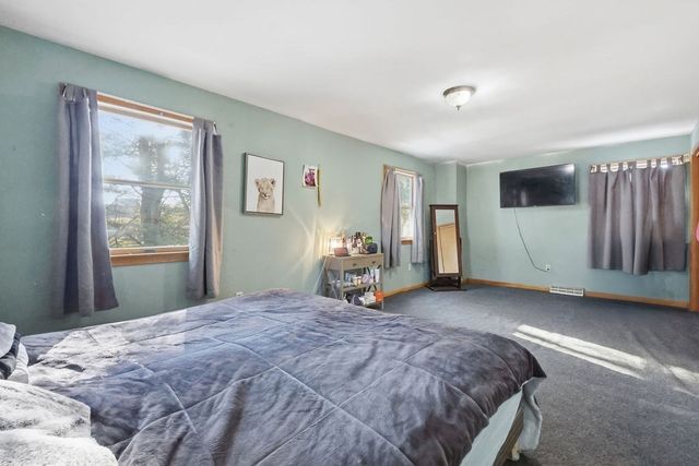 108 Barre St, Springfield, MA 01119