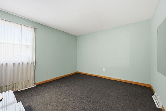 108 Barre St, Springfield, MA 01119