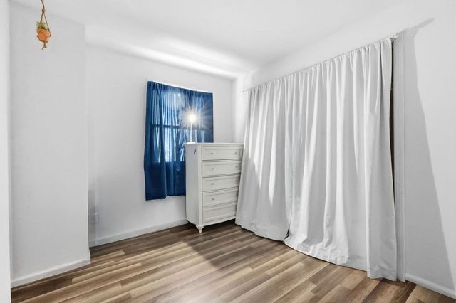 108 Barre St, Springfield, MA 01119