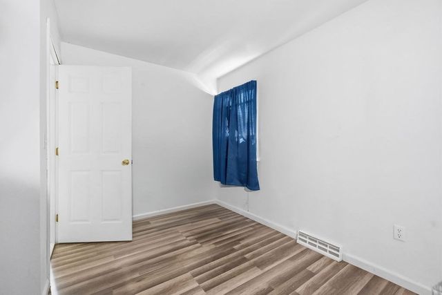 108 Barre St, Springfield, MA 01119