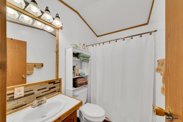 300 E MAIN ST, Hermosa, SD 57744