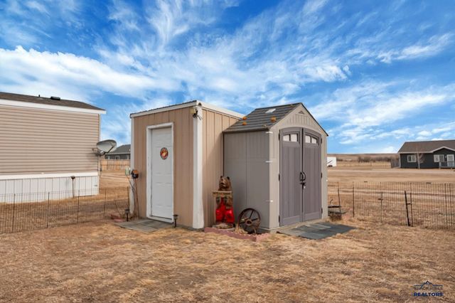 300 E MAIN ST, Hermosa, SD 57744