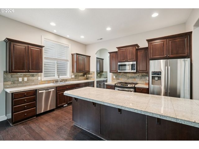 2409 Nw ARNOTT Ln, Portland, OR 97229