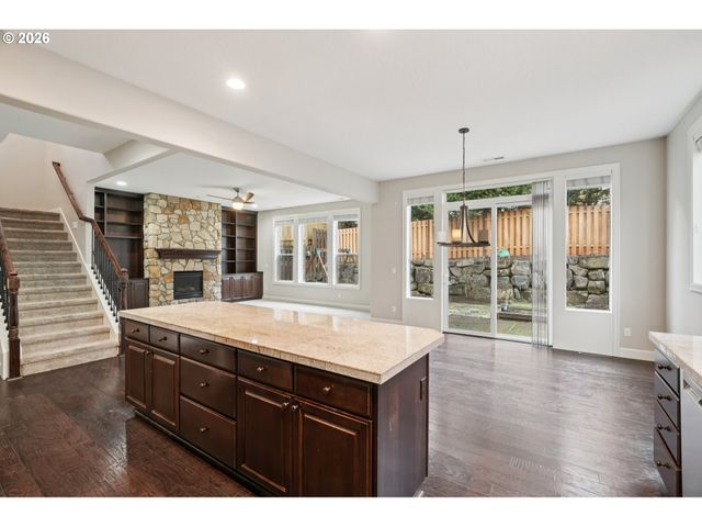 2409 Nw ARNOTT Ln, Portland, OR 97229