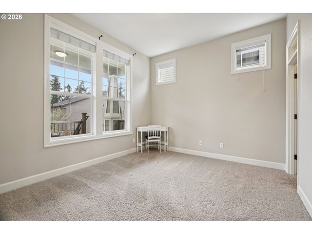 2409 Nw ARNOTT Ln, Portland, OR 97229