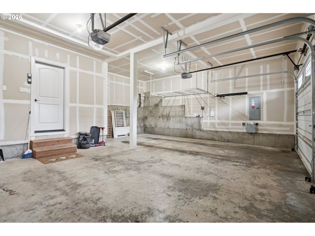 2409 Nw ARNOTT Ln, Portland, OR 97229