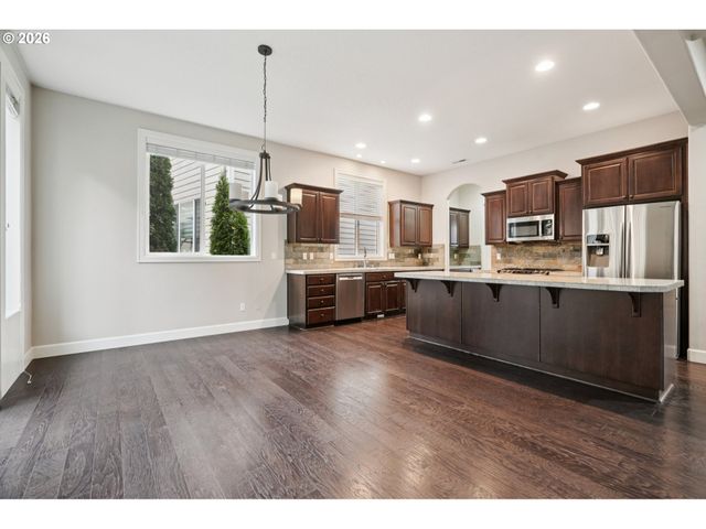 2409 Nw ARNOTT Ln, Portland, OR 97229