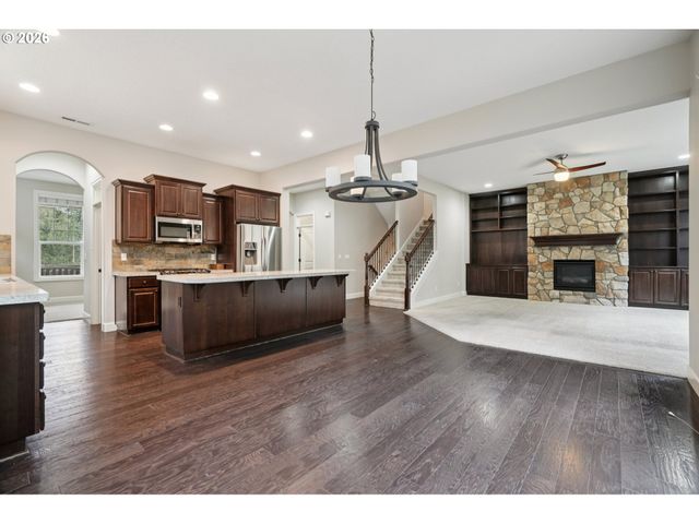 2409 Nw ARNOTT Ln, Portland, OR 97229