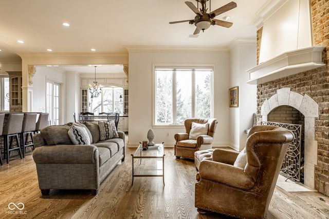 1140 Laurelwood, Carmel, IN 46032