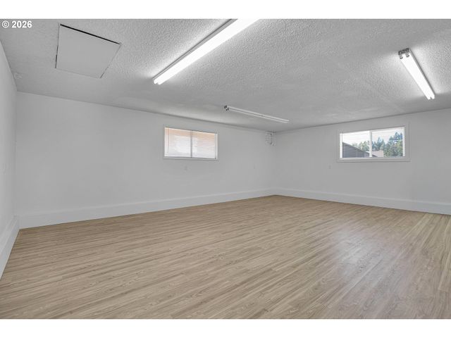 16710 Se SUNNYSIDE Rd, Clackamas, OR 97015