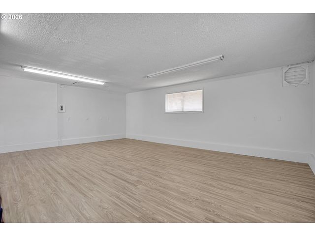 16710 Se SUNNYSIDE Rd, Clackamas, OR 97015
