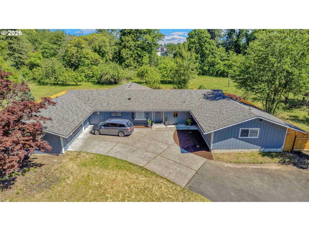 16710 Se SUNNYSIDE Rd, Clackamas, OR 97015