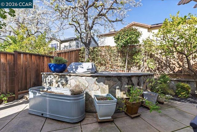 4871 Redwood Ave, Dublin, CA 94568