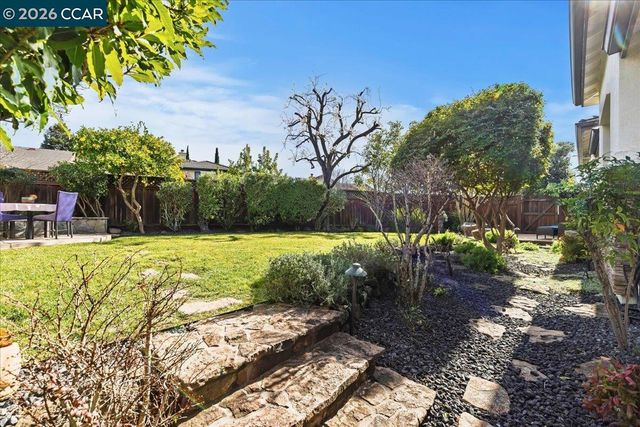 4871 Redwood Ave, Dublin, CA 94568
