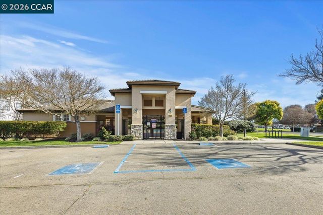 4871 Redwood Ave, Dublin, CA 94568