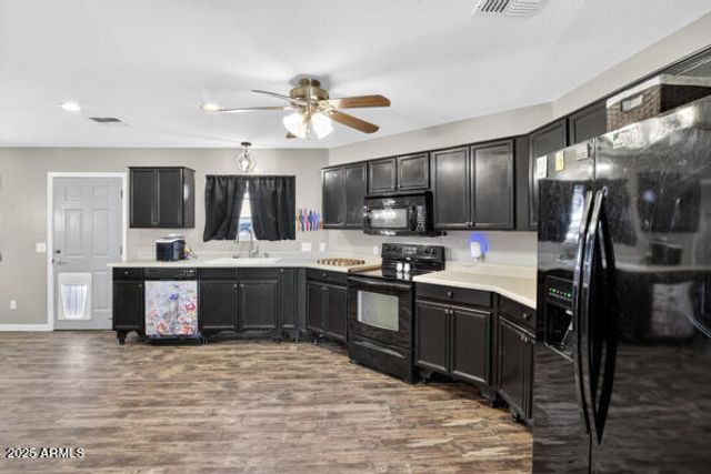 33066 N Brinlee Lane, San Tan Valley, AZ 85143