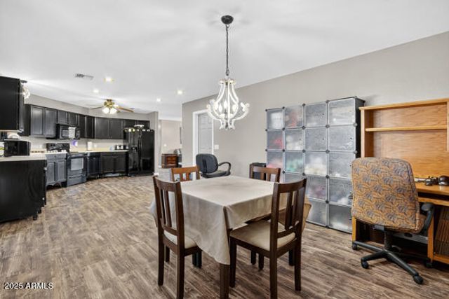 33066 N Brinlee Lane, San Tan Valley, AZ 85143