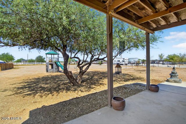 33066 N Brinlee Lane, San Tan Valley, AZ 85143