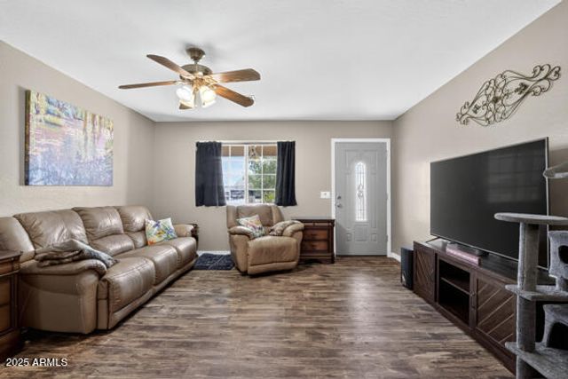 33066 N Brinlee Lane, San Tan Valley, AZ 85143