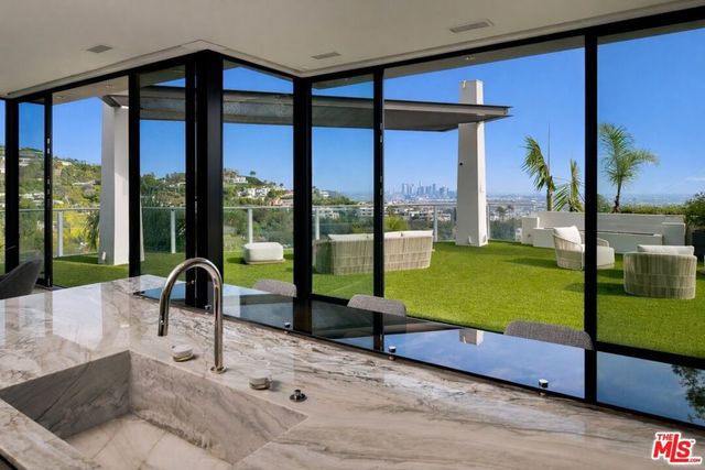 9405 Sierra Mar Place, Los Angeles, CA 90069