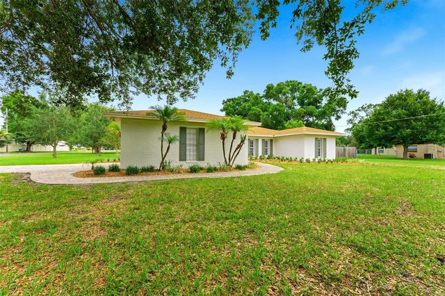 7202 SPRING VALLEY DRIVE, Tampa, FL 33615