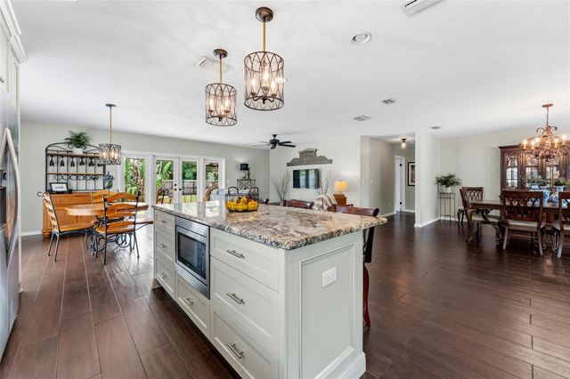 7202 SPRING VALLEY DRIVE, Tampa, FL 33615
