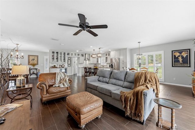 7202 SPRING VALLEY DRIVE, Tampa, FL 33615