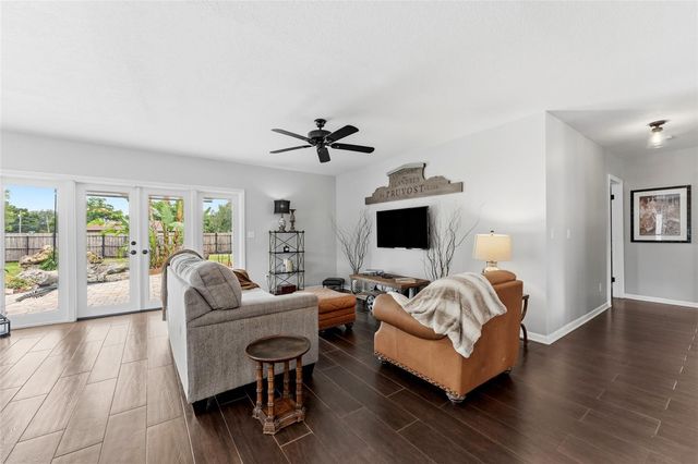 7202 SPRING VALLEY DRIVE, Tampa, FL 33615