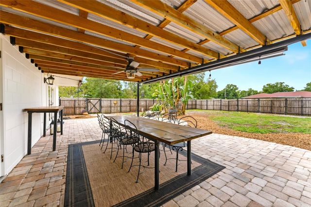 7202 SPRING VALLEY DRIVE, Tampa, FL 33615