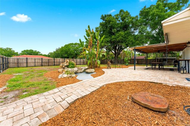7202 SPRING VALLEY DRIVE, Tampa, FL 33615