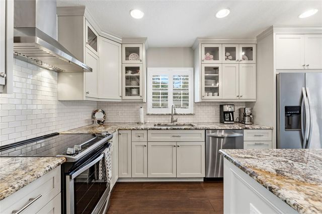 7202 SPRING VALLEY DRIVE, Tampa, FL 33615