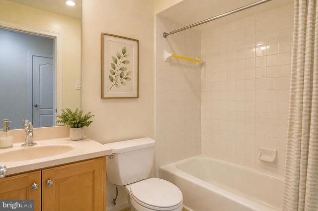 1489 BROADSTONE PL, Vienna, VA 22182